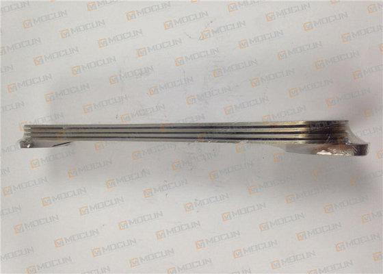 Buen precio El tipo base del radiador de refrigerador de aceite del motor diesel para el equipo pesado 6D14 parte ME034570 en línea