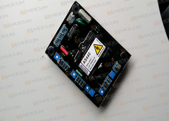Buen precio El regulador de voltaje automático ajustable de 82 V DC AVR E000-24403 vive los terminales y el disipador de calor AS440 en línea